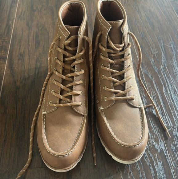 ST JOHNS BAY boots size 9 - Picture 2 of 6